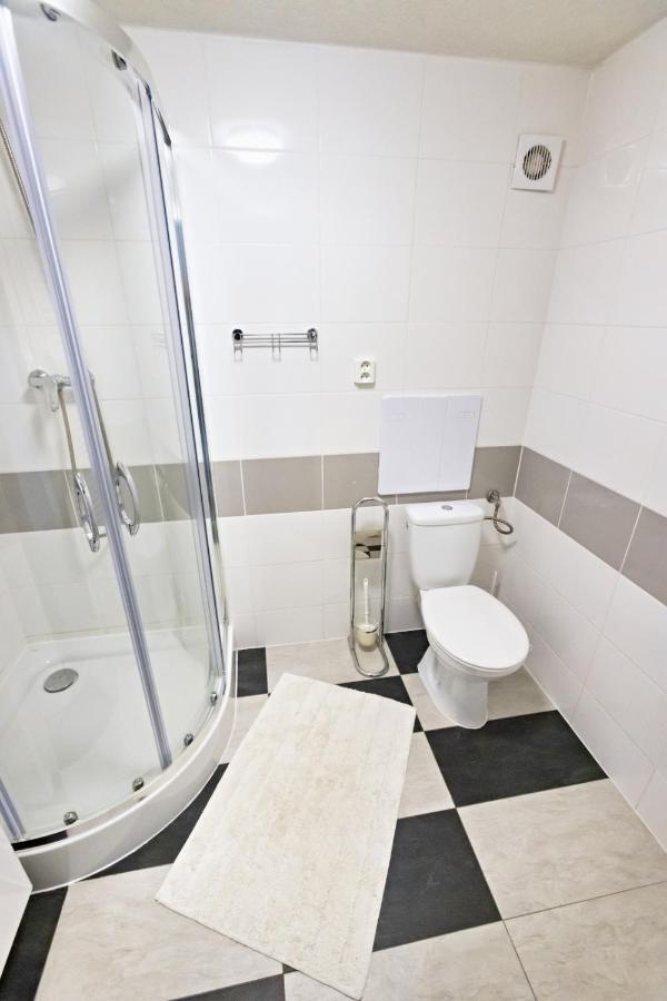 Apartman Theo Veľký Slavkov Εξωτερικό φωτογραφία
