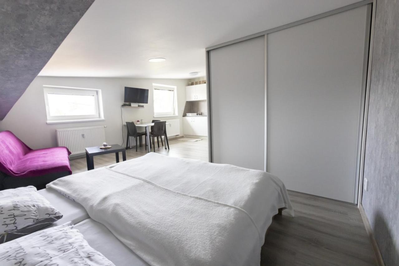 Apartman Theo Veľký Slavkov Εξωτερικό φωτογραφία