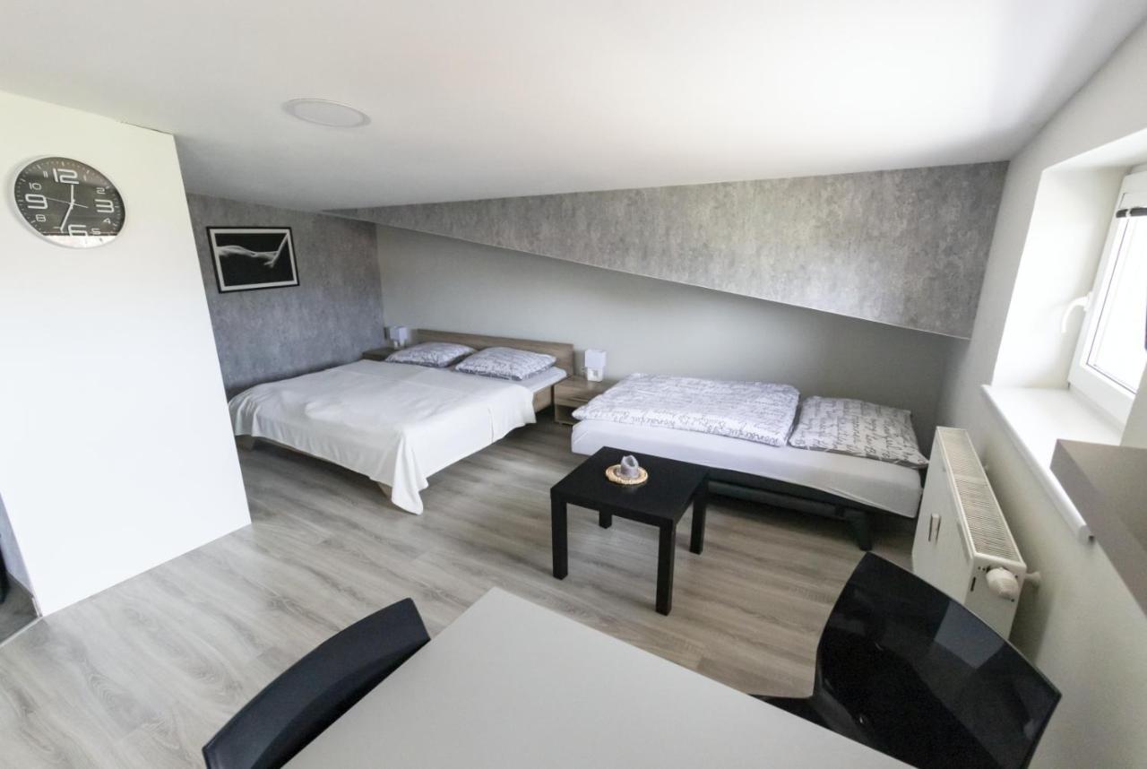 Apartman Theo Veľký Slavkov Εξωτερικό φωτογραφία