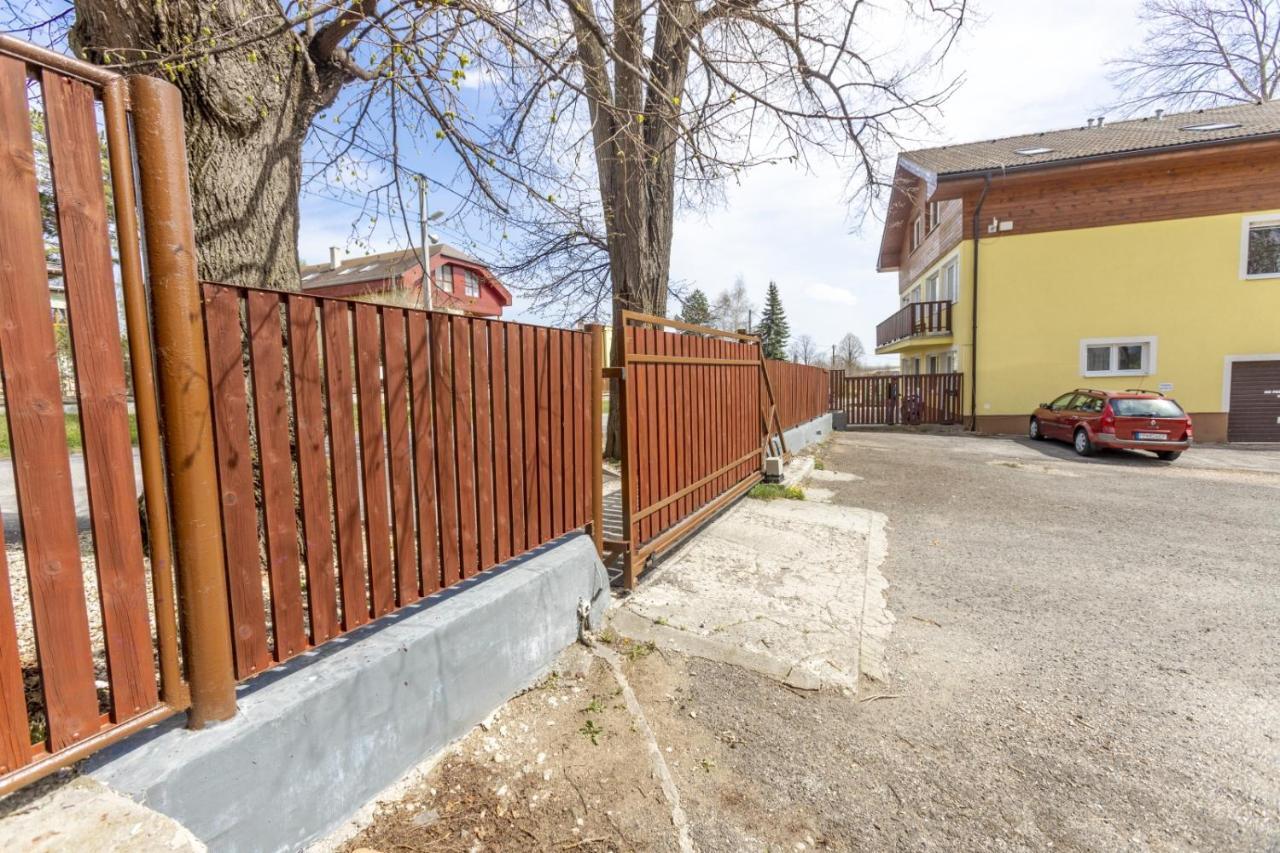 Apartman Theo Veľký Slavkov Εξωτερικό φωτογραφία